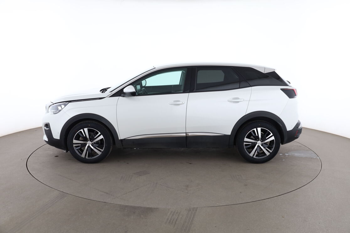 Peugeot 3008 1.2 PureTech Allure EAT8 — photo 2