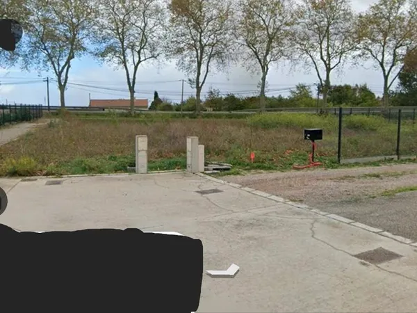 Terrain 700 m² constructible