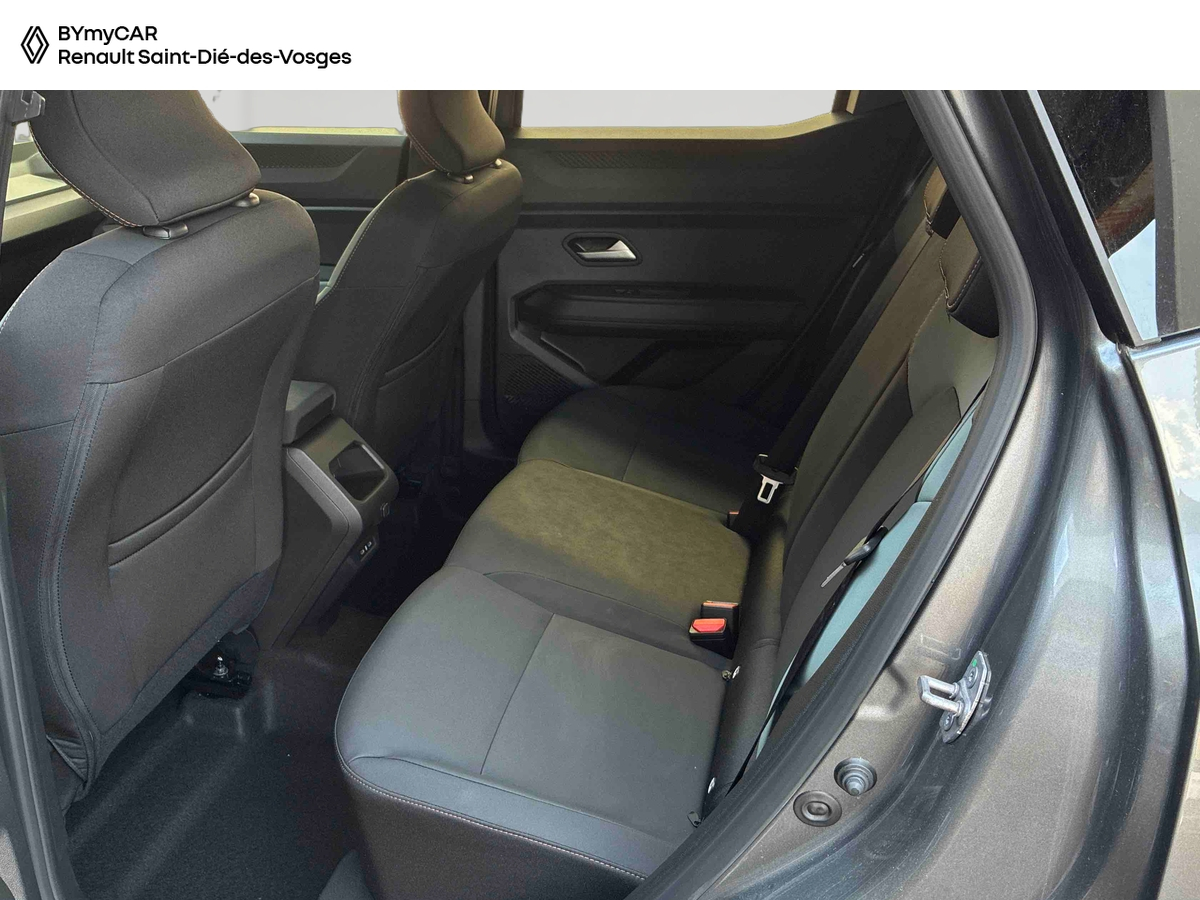 Dacia Duster Hybrid 155 — photo 12