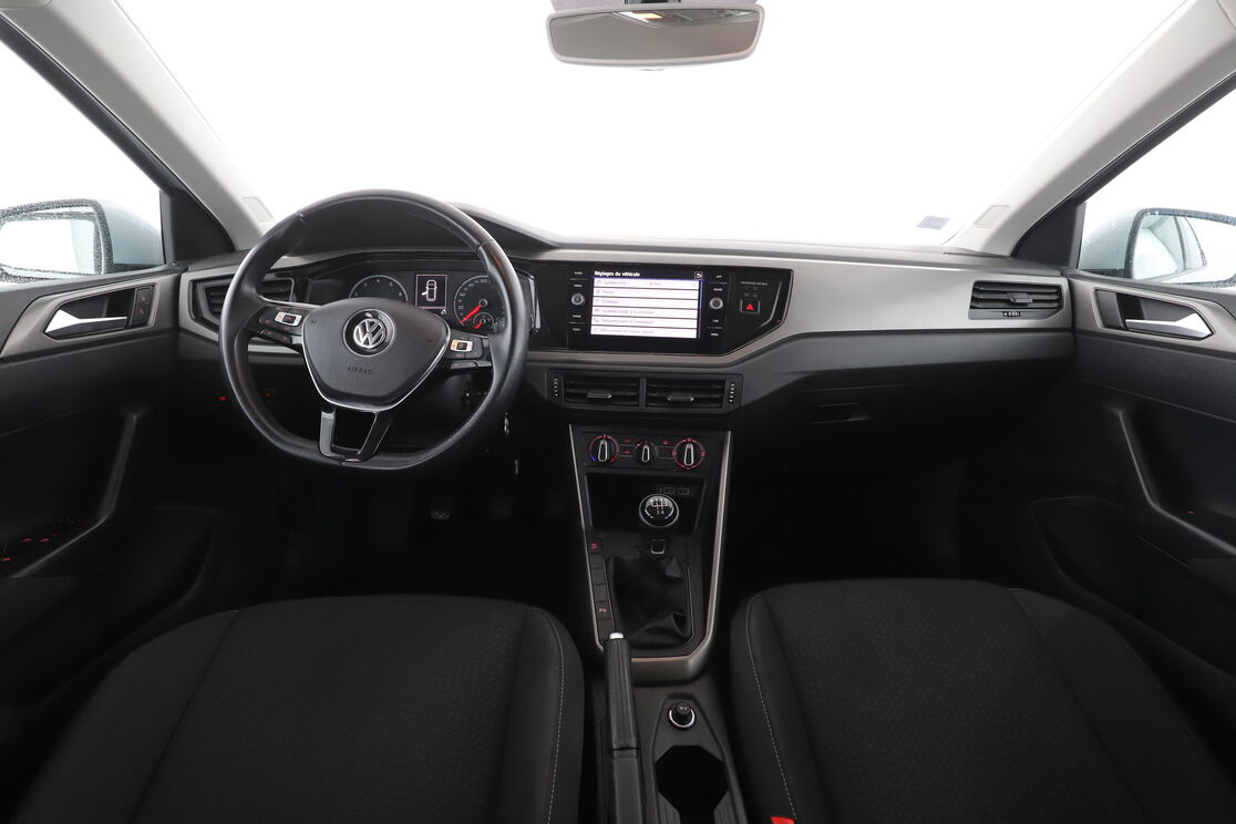 Volkswagen Polo 1.0 Confortline — photo 11