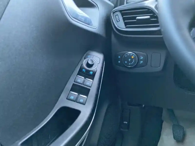 Ford Puma 1.0 ecoboost hybrid 125ch titanium business s&amp;s — photo 6