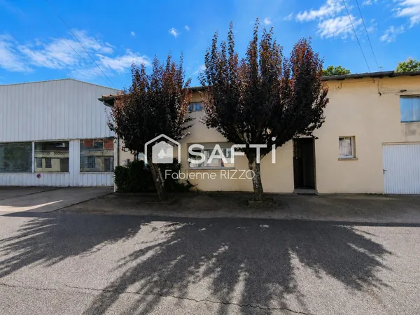 Maison 200 m² avec hangar et grand garage pour 3 voitures