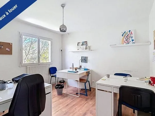 Bureaux 105 m²
