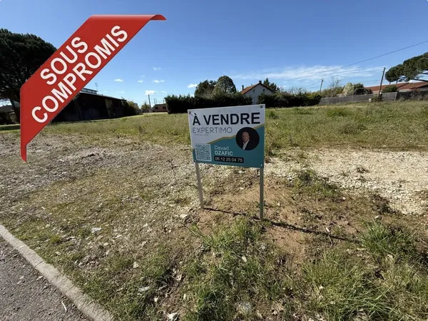 Vends terrain - 1815 m² - Montauban 82000