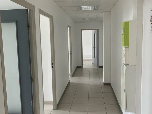 Bureaux 80 m²
