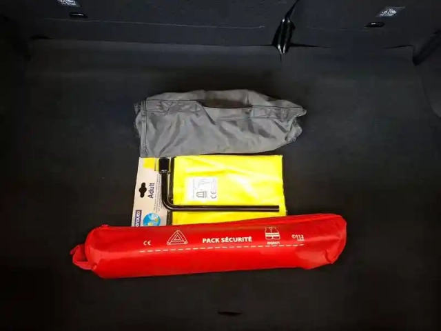 Citroën C3 bluehdi 100 s&amp;s bvm6 — photo 50