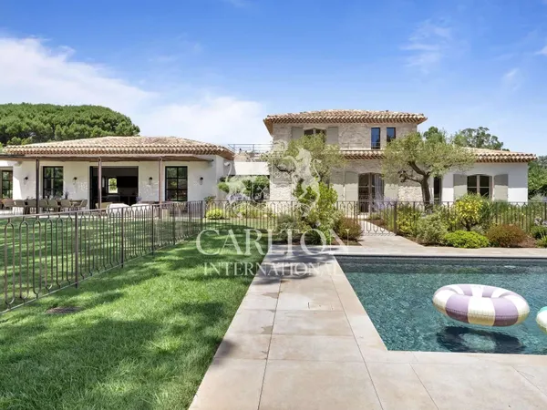 Maison 400 m²