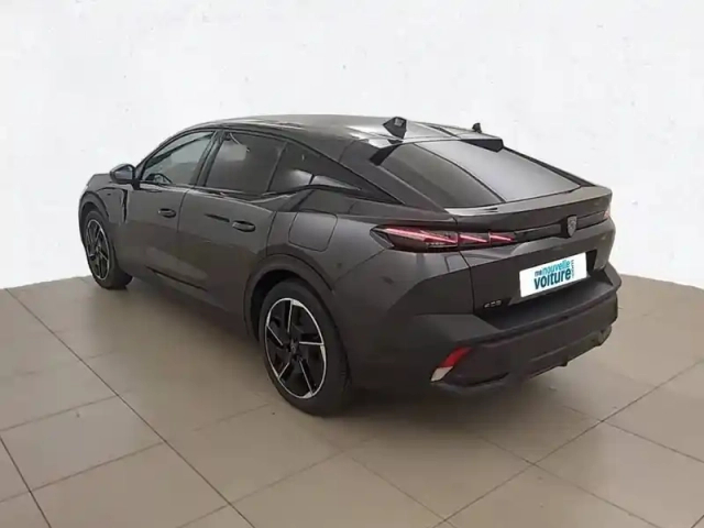 Peugeot 408 phev 225 e-eat8 — photo 7