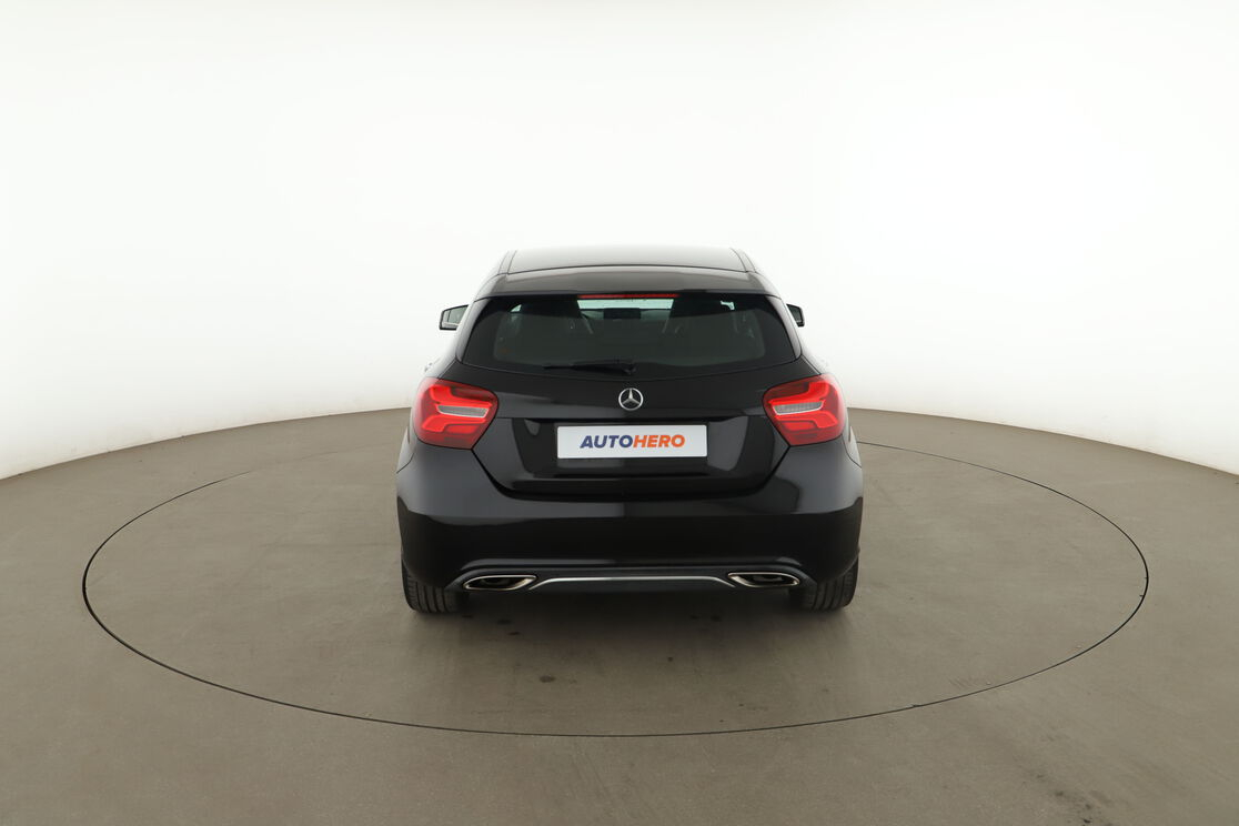 Mercedes-Benz Classe A 180 Sensation 7G-DCT — photo 4
