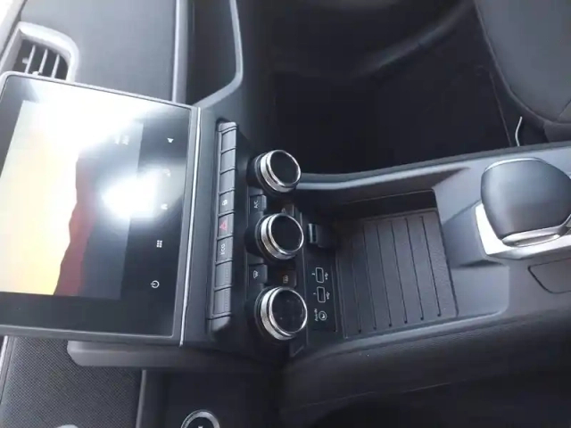 Renault Zoé zoe r110 - 22b — photo 13