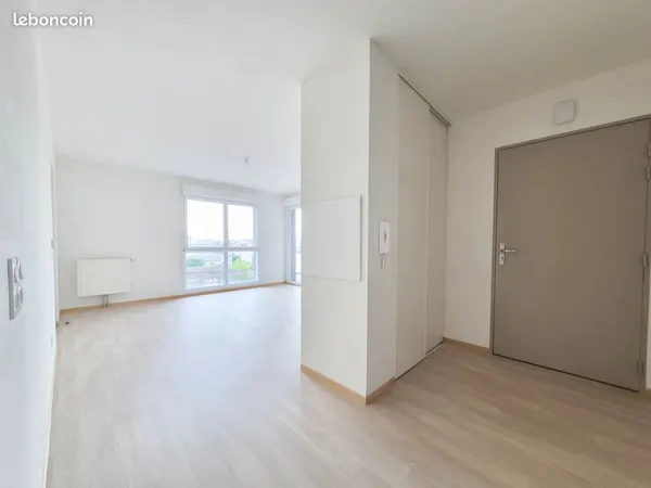 T4 de 88 m² - avec balcon, parking et proche des bords du Cher