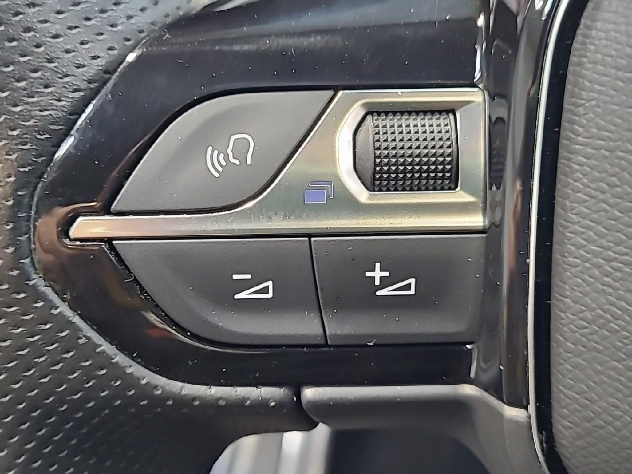 Peugeot 3008 puretech 130ch s&s eat8 gt — photo 23