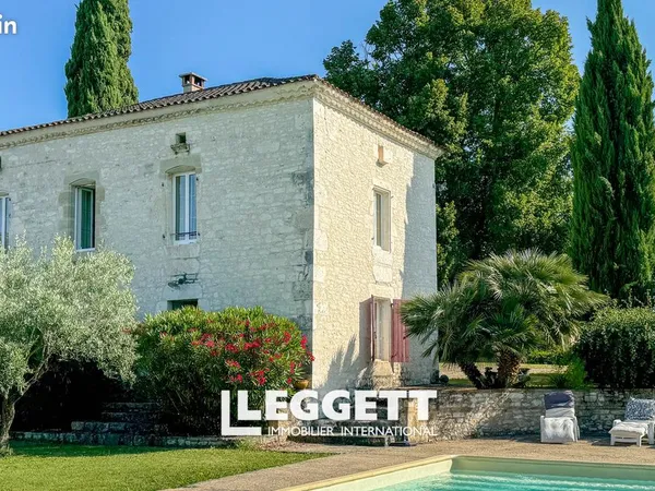 Maison 15 pièces 278 m²