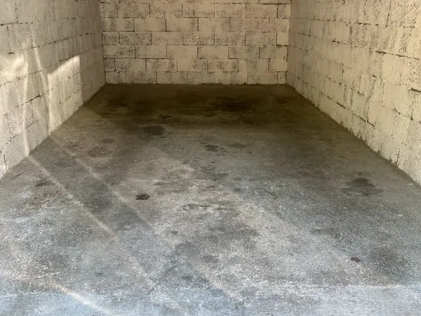 Garage extérieur - Tresserve