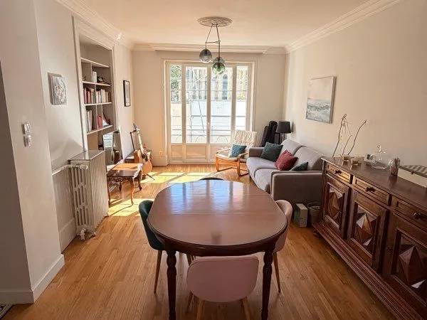 Dijon centre - Appartement 91 m² de 1935, 2 balcons, ascenseur