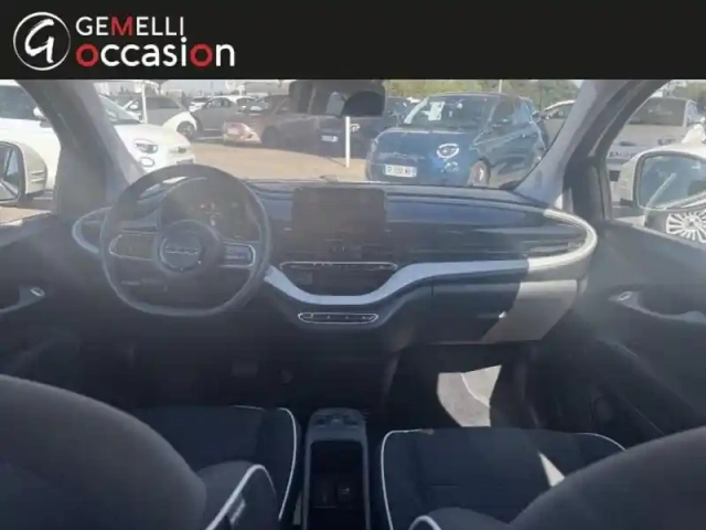 Fiat 500 e 95ch action plus berline  my22 23.8 kwh — photo 8