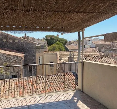 ☀️ T2 dernier étage - immense terrasse plein sud - hyper lumineux - Nîmes