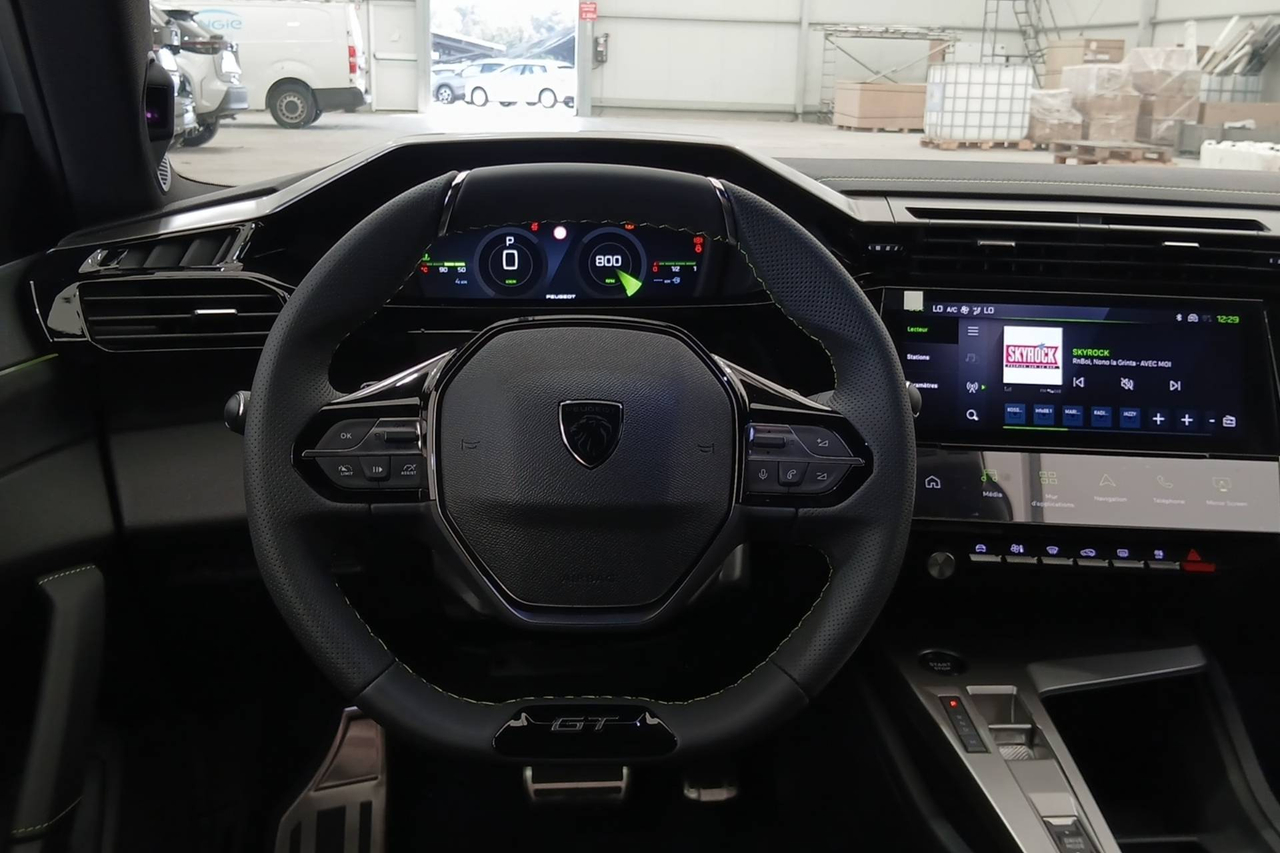 Peugeot 308 — photo 13
