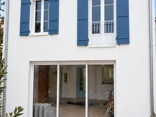Maison étendue à finir de rénover