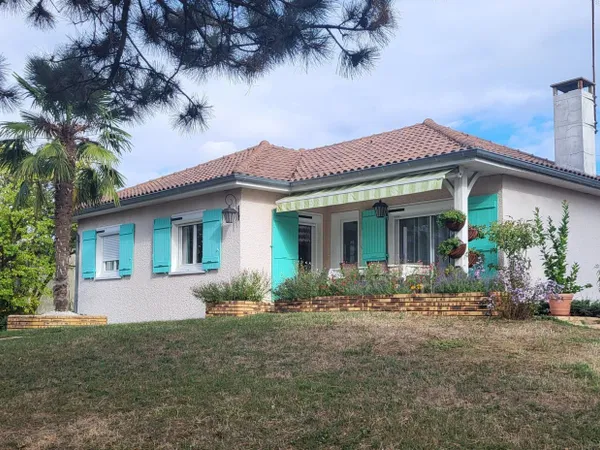 Maison 6 pièces avec garage indépendant
