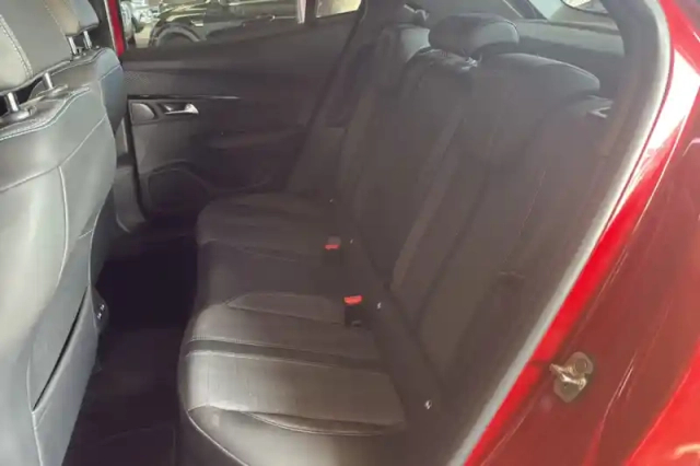 Peugeot 2008 moteur électrique 136 ch — photo 33