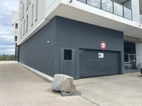 Parking/box 12 m² Illkirch-Graffenstaden