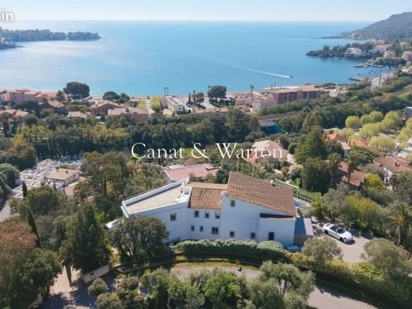 Villa 8 pièces 400 m²