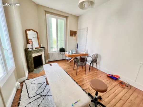 BUREAU 25 m² - HYPER CENTRE TARBES - IDÉAL PROFESSION LIBÉRALE - PARKING DISPONIBLE