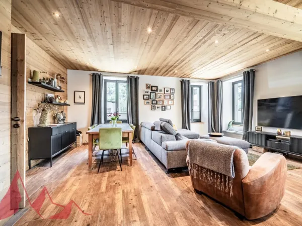 Spacieux appartement duplex de 4 chambres avec grande terrasse -