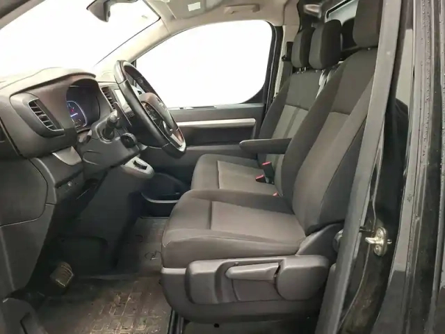 Opel Vivaro fgn taille m bluehdi 180 s&amp;s eat8 — photo 52