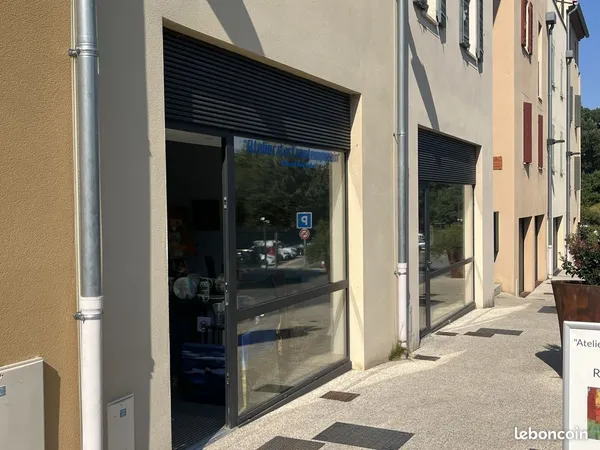 Local 1 pièce 40 m²