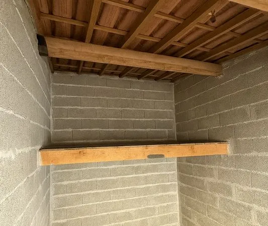 Garage à louer Toulon Ouest - 13 m² + mezzanine 5 m²