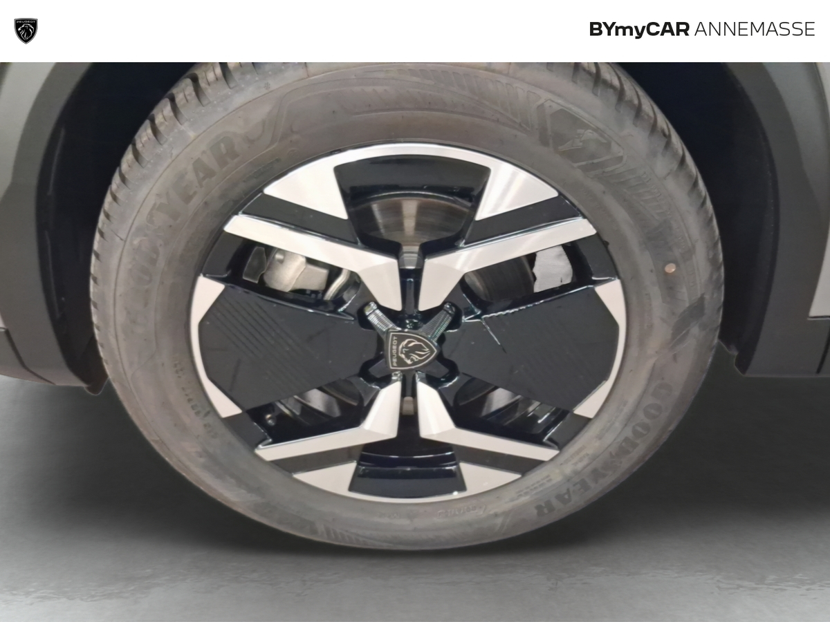 Peugeot 2008 Hybrid 145 e-DCS6 — photo 14