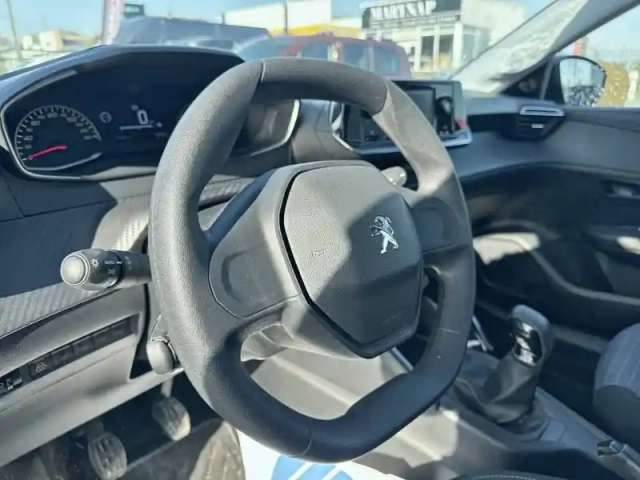 Peugeot 208 puretech 75 s&amp;s bvm5 — photo 29