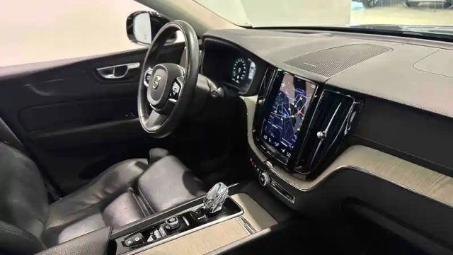 Volvo Xc60 t6 recharge awd 253 ch + 87 ch geartronic 8 — photo 28