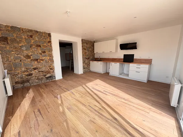 A LOUER - Maison trois chambres à QUEDILLAC (AXE RENNES/ST BRIEUC)