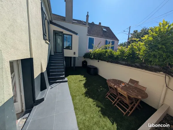 Maison de ville atypique meublée 105 m² - Centre Verneuil, proche gare