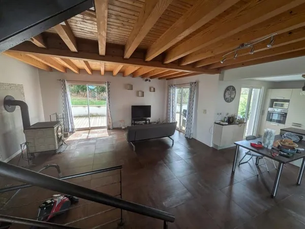 Maison Location Lantriac 4p 164m² 1040€