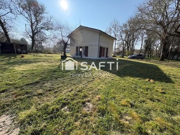 Maison lumineuse récente au calme sur 1900 m²