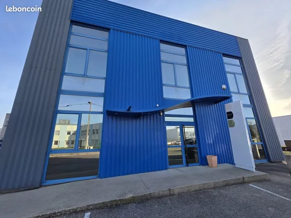 Bureaux 120 m² Rives
