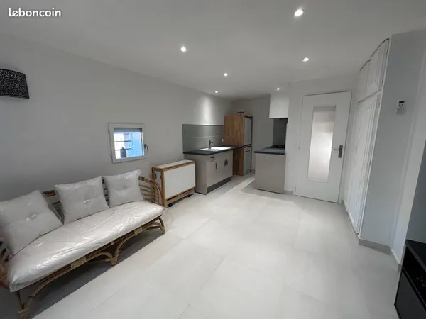 Maison de village rénovée - 49 m² - Terrasse ~10 m² - Climatisation