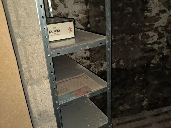 Cave / espace de stockage