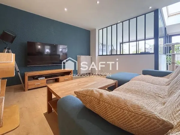 Maison 8 pièces 222 m²