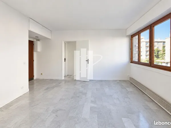Studio 1 pièce 32 m²