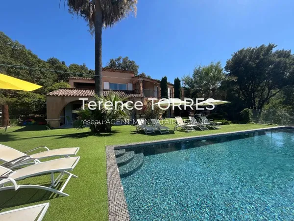 SUPERBE VILLA AVEC PISCINE