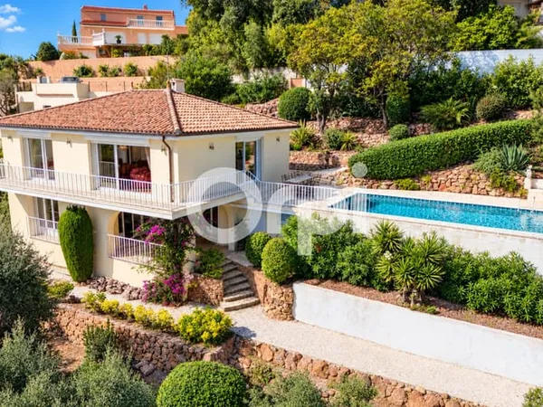 Maison 3 pièces 140 m²