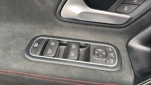 Mercedes Classe A 200 163 7G-DCT - Amg Line + – 2019 – 53175 km – Essence – Boîte Automatique — photo 23