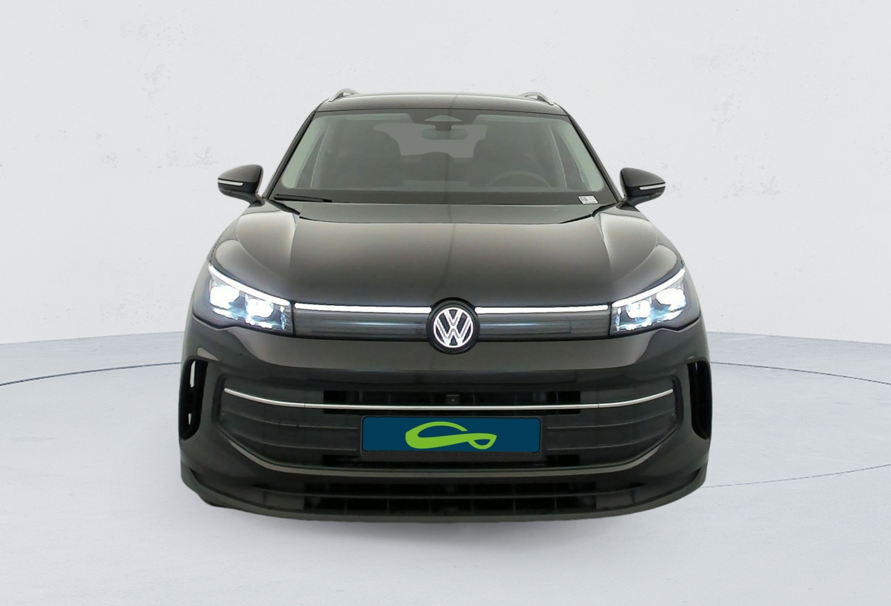 Volkswagen Tiguan — photo 8