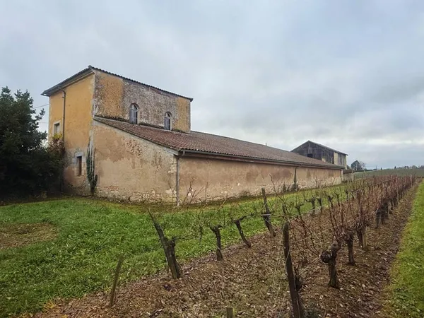 Maison 12 pièces 485 m²