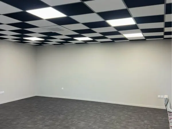 Loué local professionnel 125m2